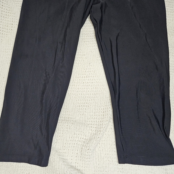 Under Armour Fitted All Season Gear Cropped Leggings Womens Medium Black Nylon - Picture 6 of 10